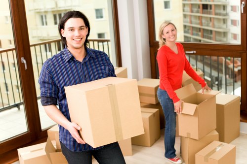 Different cardboard box sizes for home and business use in Havering